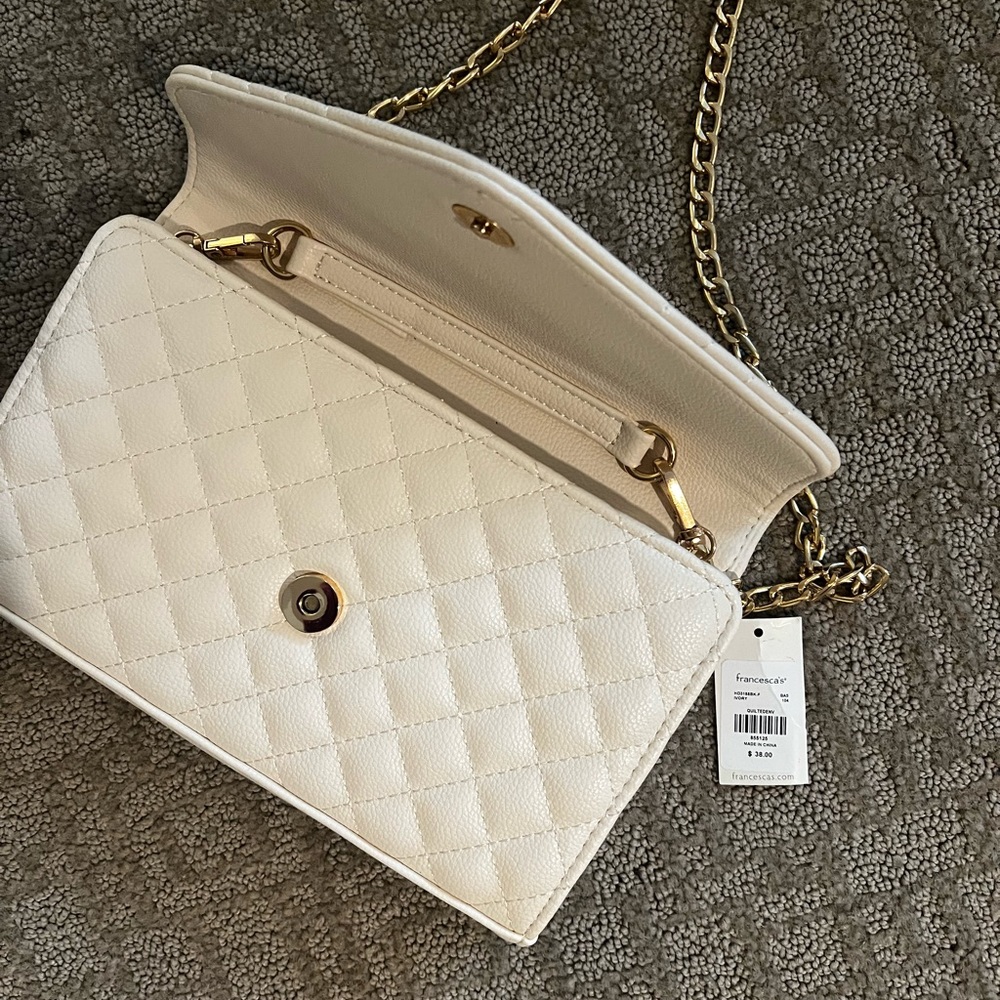 Cross body bag with chain